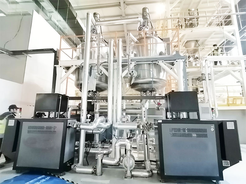 锂电隔膜材料石蜡油（白油）反应釜模温机J9九游会·案例