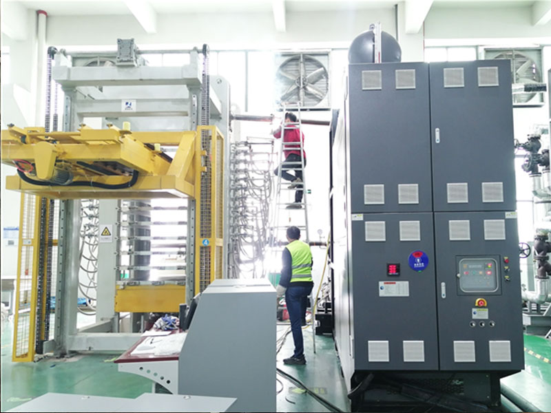 覆铜板真空热压成型导热油模温机J9九游会·案例